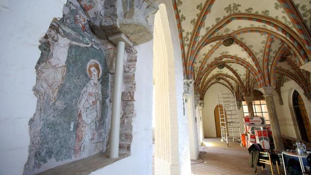 Eine freigelegte Freske im alten Burgkloster in Lübeck, das in das zukünftige Europäische Hansemuseum integriert ist.