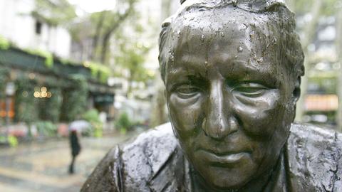  "Gertrude Stein" von Pablo Picasso im  Metropole New York