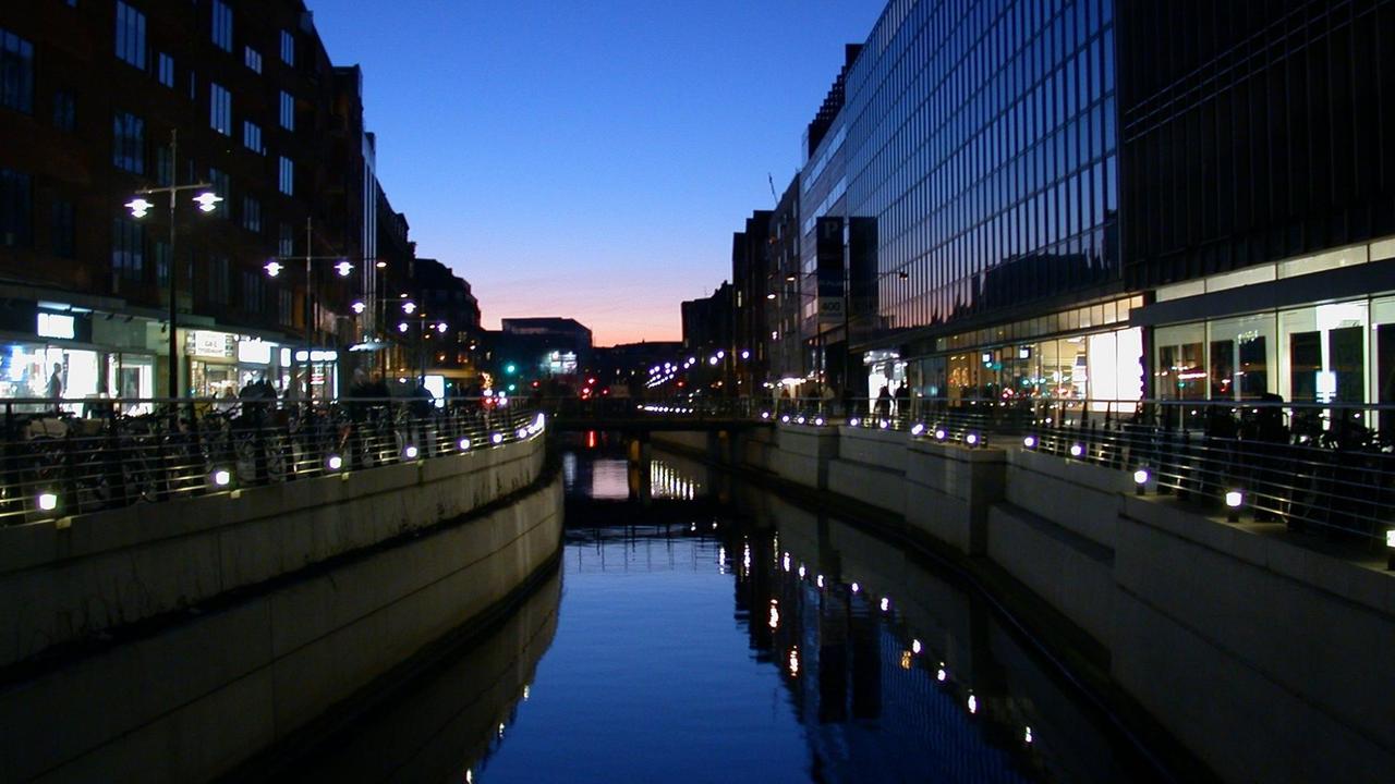 Der Fluss Aarhus Å im Zentrum von Aarhus. Der Fluss Aarhus Å im Zentrum von Aarhus.
