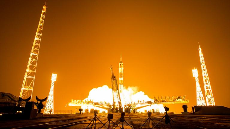 Niemals Routine: Start einer Rakete (hier Soyuz) ins All Niemals Routine: Start einer Rakete (hier Soyuz) ins All
