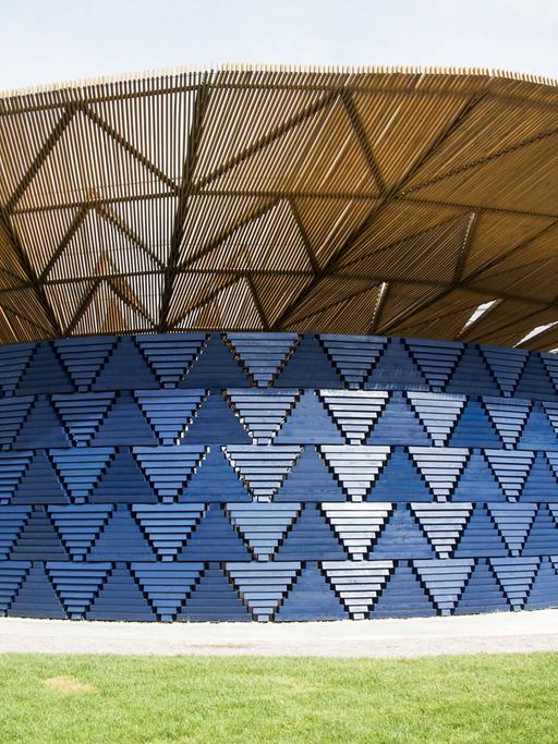 Der Sommerpavillon des Wahlberliners Diébédo Francis Kéré aus Burkina Faso.