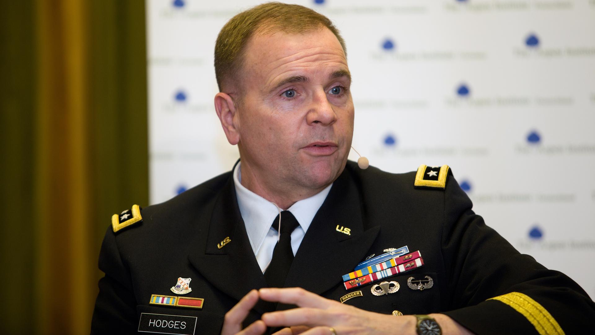 Lt. General Ben Hodges, aufgenommen im Regent Hotel Berlin bei "Tacheles - das Aspen Forum" am 3.2.2015 Lt. General Ben Hodges, aufgenommen im Regent Hotel Berlin bei "Tacheles - das Aspen Forum" am 3.2.2015
