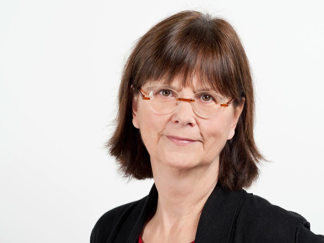 Feature-Redakteurin Brigitte Kirilow Feature-Redakteurin Brigitte Kirilow