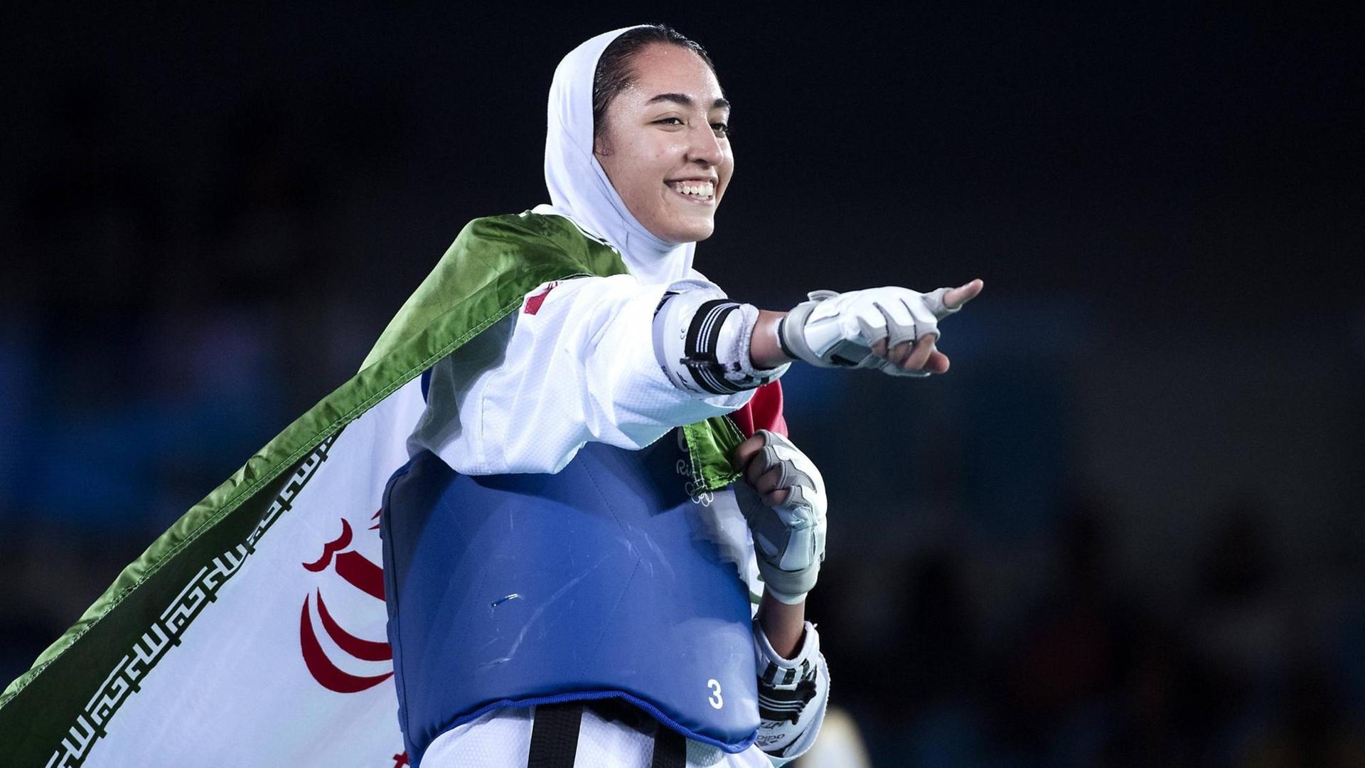 160818 Irans Kimia Alizadeh Zenoorin 57-kilos taekwondo 18 august 2016 Rio de Janeiro. PUBLICATIONxINxGERxSUIxONLY Copyright: CARLxSANDIN BB160818CS079