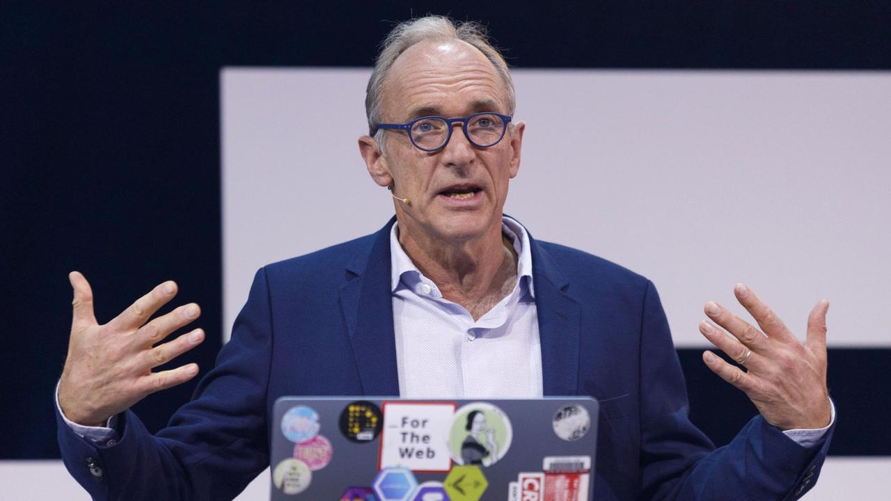 Internetpionier Tim Berners-Lee auf einer Digitalkonferenz in Köln.