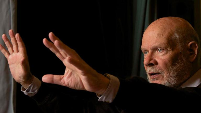 Regisseur Hans-Gerd Krogmann im Studio Regisseur Hans-Gerd Krogmann im Studio