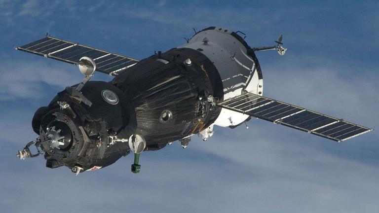 Eine Sojus-Kapsel im Anflug auf die ISS Eine Sojus-Kapsel im Anflug auf die ISS