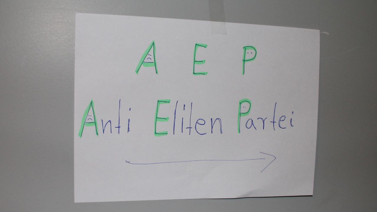 Hier geht's zur Bundeszentrale der Anti-Eliten-Partei in Deutschland, die wirklich gegen "das System" sein will. Hier geht's zur Bundeszentrale der Anti-Eliten-Partei in Deutschland, die wirklich gegen "das System" sein will.