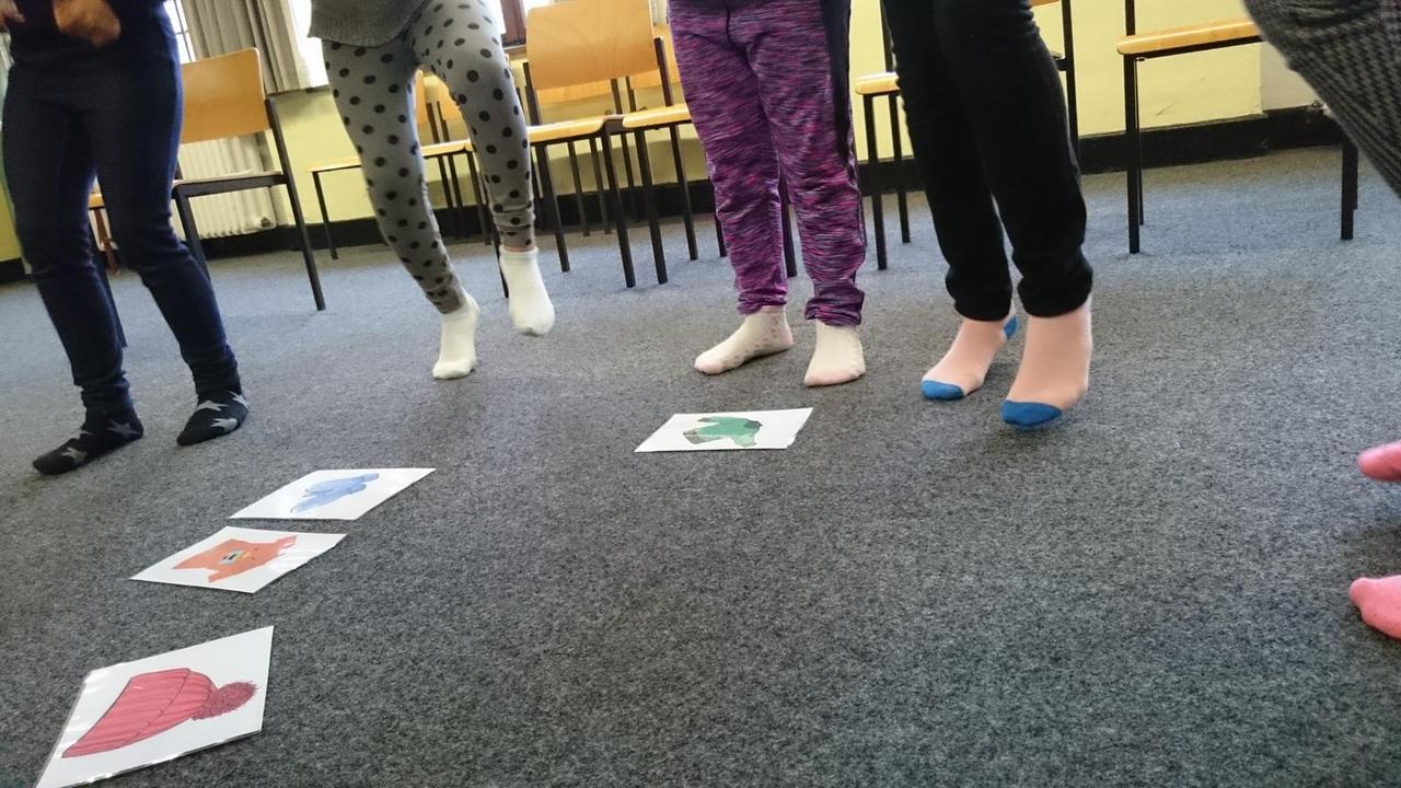 Der Winterwunderwald - Die Willkommensklasse an der Gemeinschaftsgrundschule Köln Porz Der Winterwunderwald - Die Willkommensklasse an der Gemeinschaftsgrundschule Köln Porz