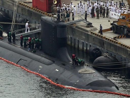 Das US-Atom-U-Boot USS Mississippi in einer Marinebasis in Busan, South Korea, 13. Juni 2016. Das US-Atom-U-Boot USS Mississippi in einer Marinebasis in Busan, South Korea, 13. Juni 2016.
