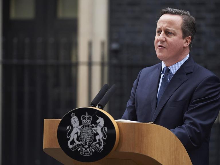 Der britische Premier David Cameron gibt nach einer Sondersitzung des Kabinetts in der Downing Street bekannt, dass das EU-Referendum am 23. Juni stattfinden soll.