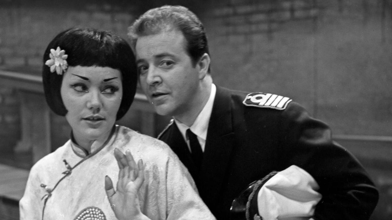 Irmhild Kubitza und Erich Kuchar 1964 in einer Verfilmung der Operette "Das Land des Lächelns". Irmhild Kubitza und Erich Kuchar 1964 in einer Verfilmung der Operette "Das Land des Lächelns".