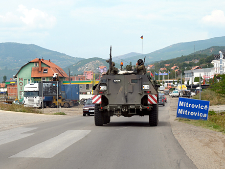 Teil einer deutschen Patrouille am Roadblock in Rudare bei Mitrovica. Teil einer deutschen Patrouille am Roadblock in Rudare bei Mitrovica.