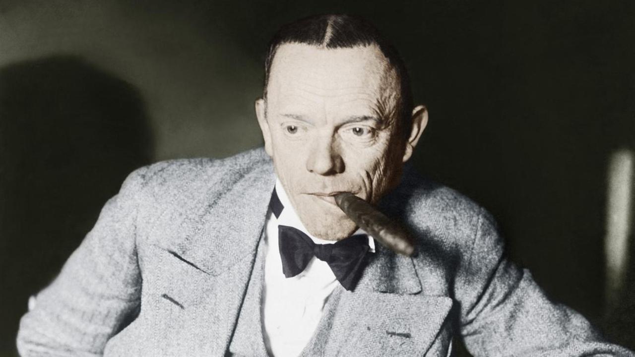Karl Valentin (Foto um 1930) Karl Valentin (Foto um 1930)