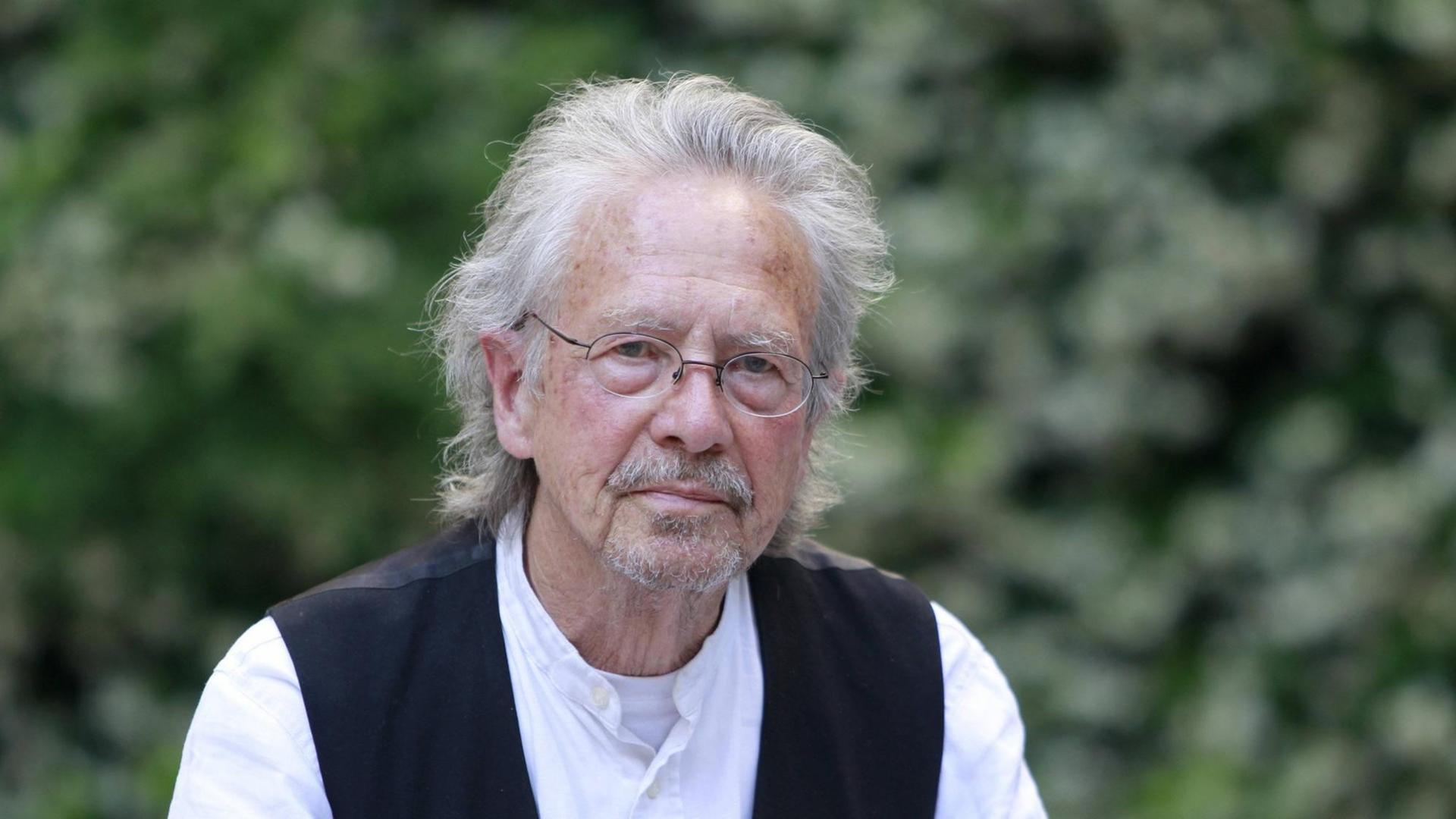 Der Schriftsteller Peter Handke im Mai 2017 in Madrid. Der Schriftsteller Peter Handke im Mai 2017 in Madrid.