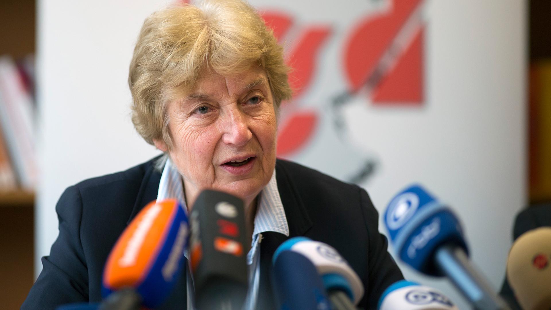 Leider liegt für dieses Bild keine Bildbeschreibung vor Leider liegt für dieses Bild keine Bildbeschreibung vor