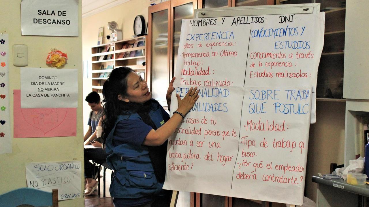 "Es braucht mehr Bildung" - Sofía Mauricio im Seminar in "La Casa de Panchita".