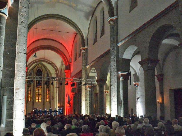 Das Vokalensemble Vox Werdensis während des Konzertes in Kloster Knechsteden 2016