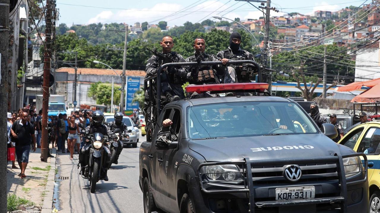 Polizeieinsatz in Armenviertel von Rio Polizeieinsatz in Armenviertel von Rio