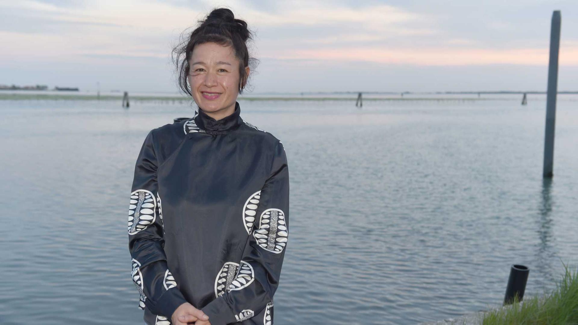 Die Künstlerin Hito Steyerl in Venedig (Italien) auf der Biennale 2015. Die Künstlerin Hito Steyerl in Venedig (Italien) auf der Biennale 2015.