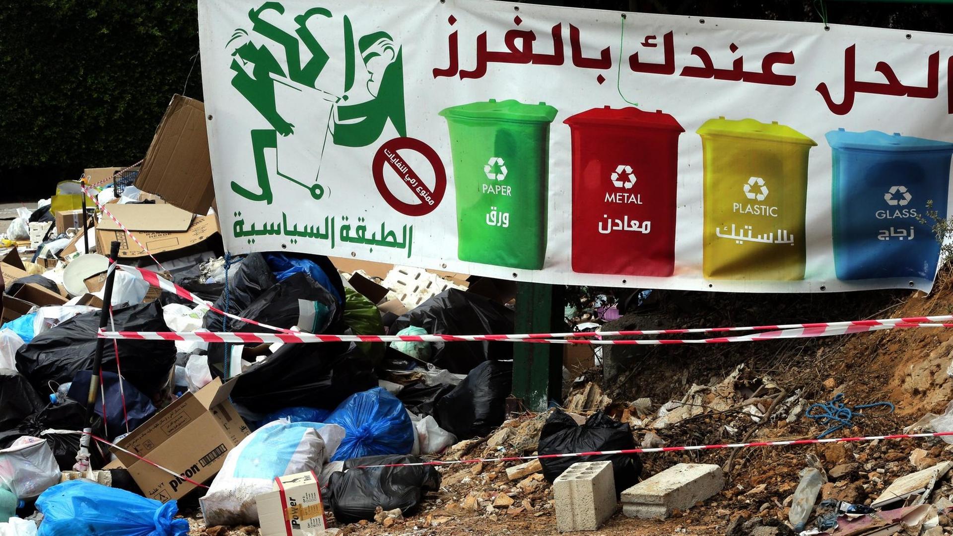 Müllberge in der libanesischen Hauptstadt Beirut.