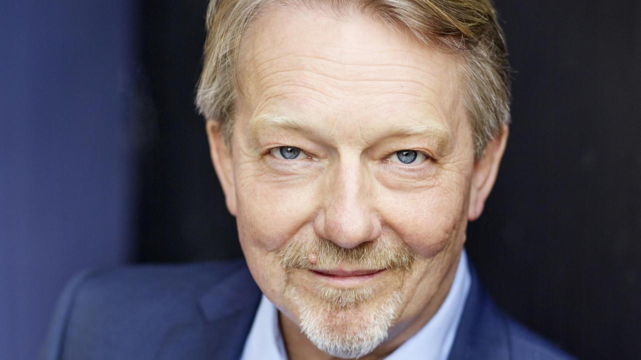 Dietmar Wischmeyer, Autor, Kolumnist und Satiriker. Dietmar Wischmeyer, Autor, Kolumnist und Satiriker.