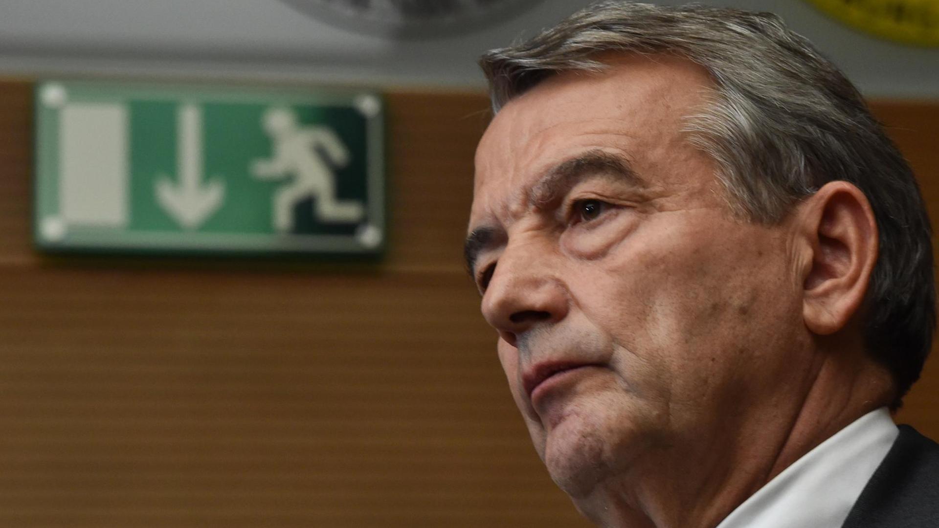 Wolfgang Niersbach während der Präsidiumssitzung in Frankfurt am Main am 09.11.2015. Wolfgang Niersbach während der Präsidiumssitzung in Frankfurt am Main am 09.11.2015.