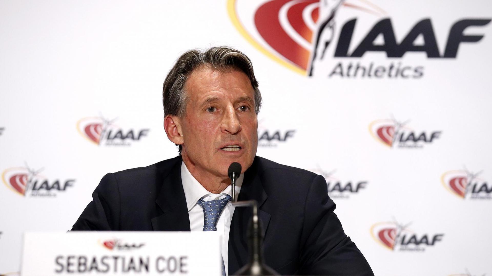 IAAF Präsident Sebastian Coe of Britain bei einer Pressekonferenz im Dezember 2016 in Monaco IAAF Präsident Sebastian Coe of Britain bei einer Pressekonferenz im Dezember 2016 in Monaco