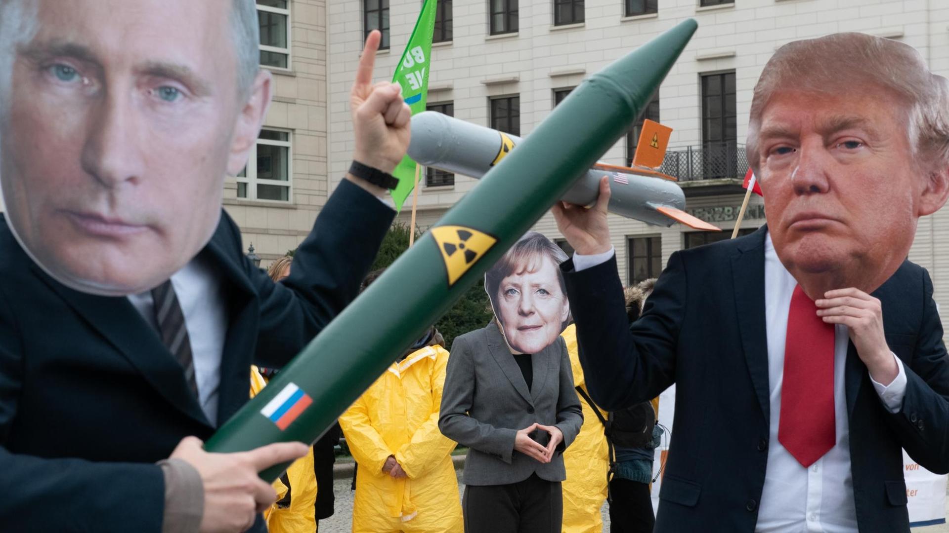Protest am 1. Februar 2019 gegen das Ende des INF-Abrüstungsvertrags im August. Protest am 1. Februar 2019 gegen das Ende des INF-Abrüstungsvertrags im August.
