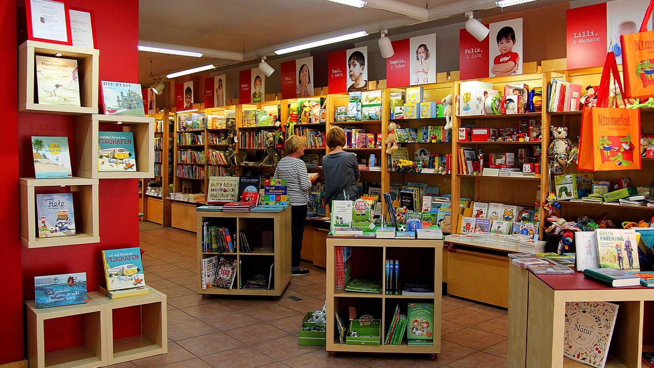 Blick in die Mainzer Kinderbuchhandlung "Nimmerland", eine der drei Hauptpreisträgerinnen des Deutschen Buchhandelspreises 2016 Blick in die Mainzer Kinderbuchhandlung "Nimmerland", eine der drei Hauptpreisträgerinnen des Deutschen Buchhandelspreises 2016