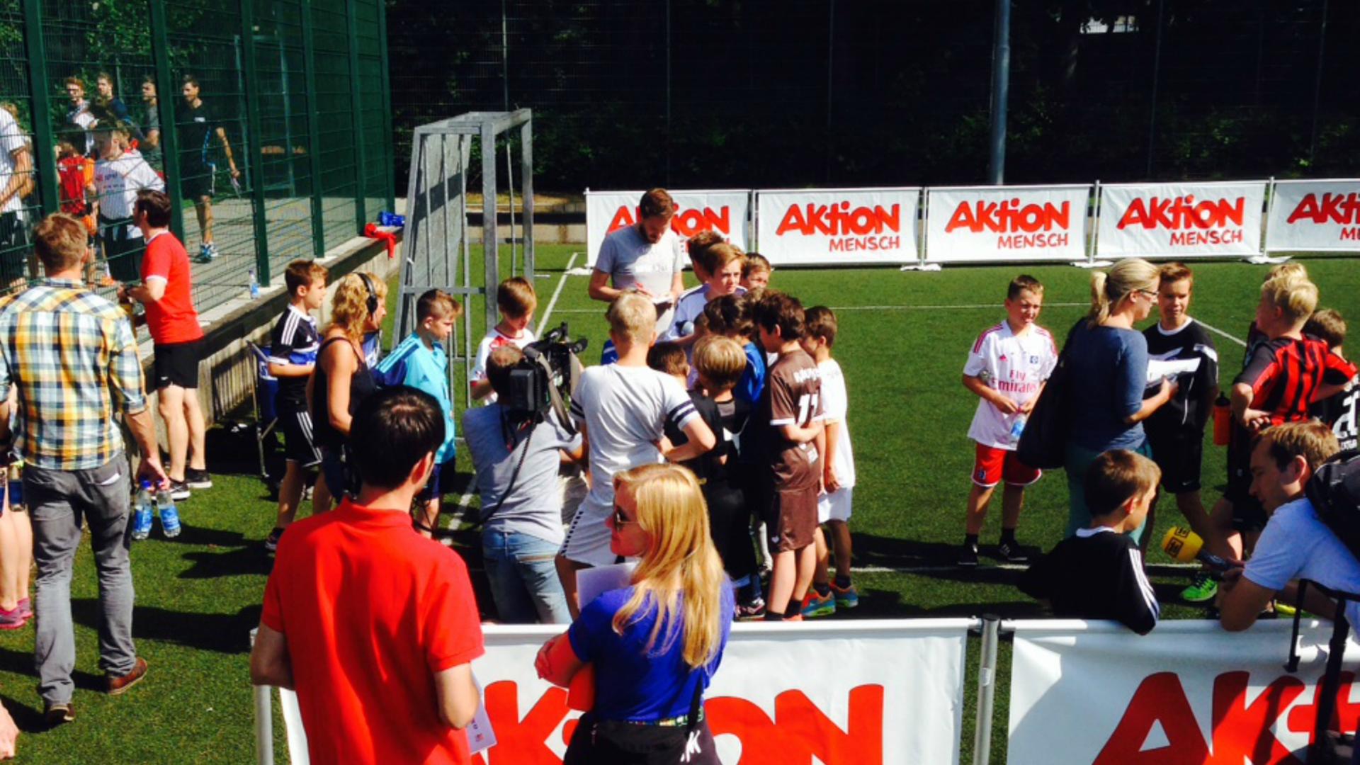 Sommercamp des Kids Clubs des 1. FC Köln Sommercamp des Kids Clubs des 1. FC Köln