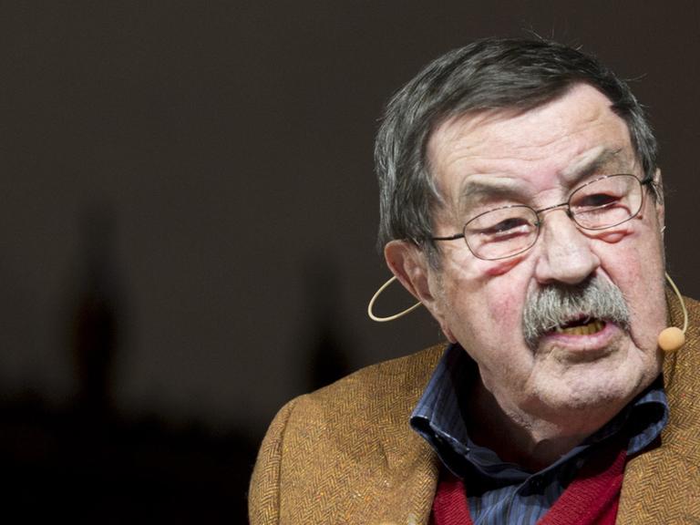 Der Schriftsteller Günter Grass während einer Lesung
