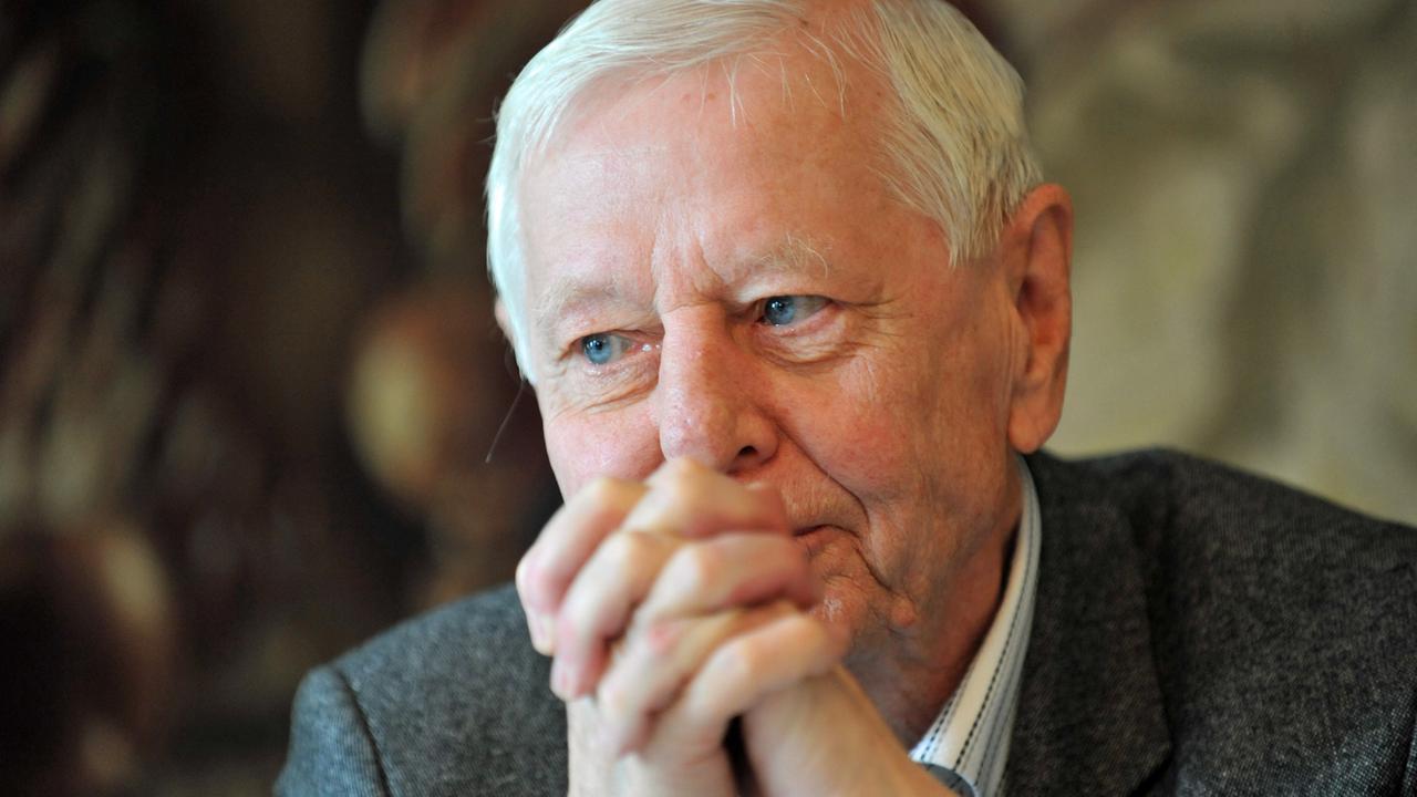Der Schriftsteller Hans Magnus Enzensberger Der Schriftsteller Hans Magnus Enzensberger