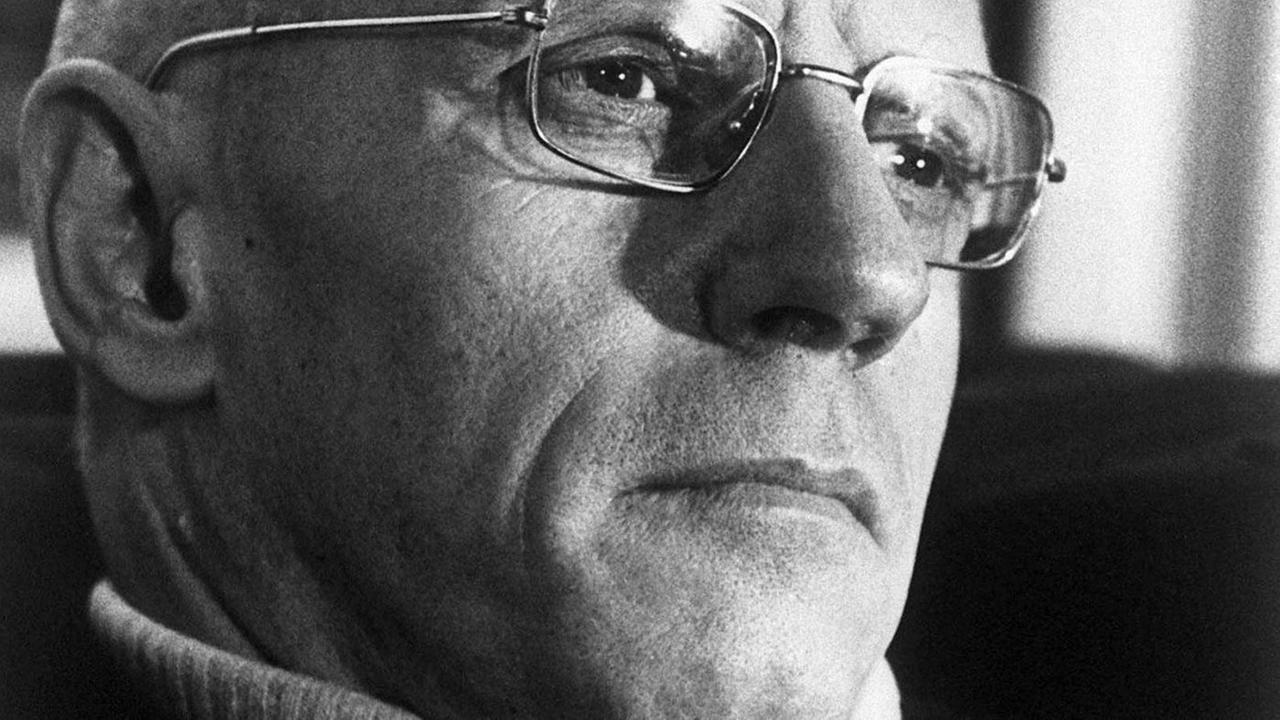 Undatiertes Porträt des französischen Philosophen und Schriftstellers Michel Foucault. Foucault wurde am 15. Oktober 1926 in Poitiers geboren und starb am 25. Juni 1984 in Paris.