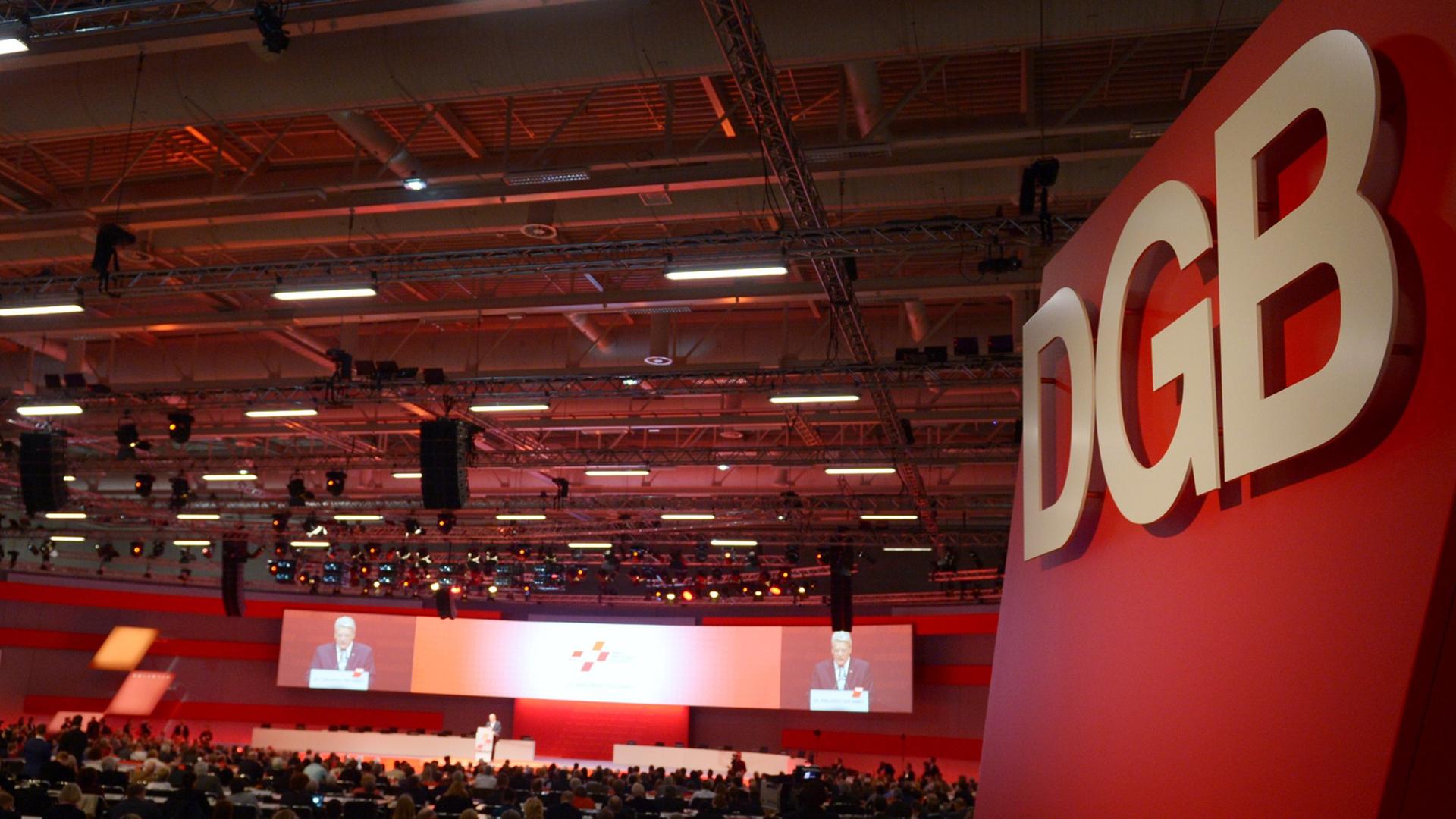 Betriebliche Mitbestimmung ohne Unterstützung einer Gewerkschaft ist schwer zu organisieren. Betriebliche Mitbestimmung ohne Unterstützung einer Gewerkschaft ist schwer zu organisieren.