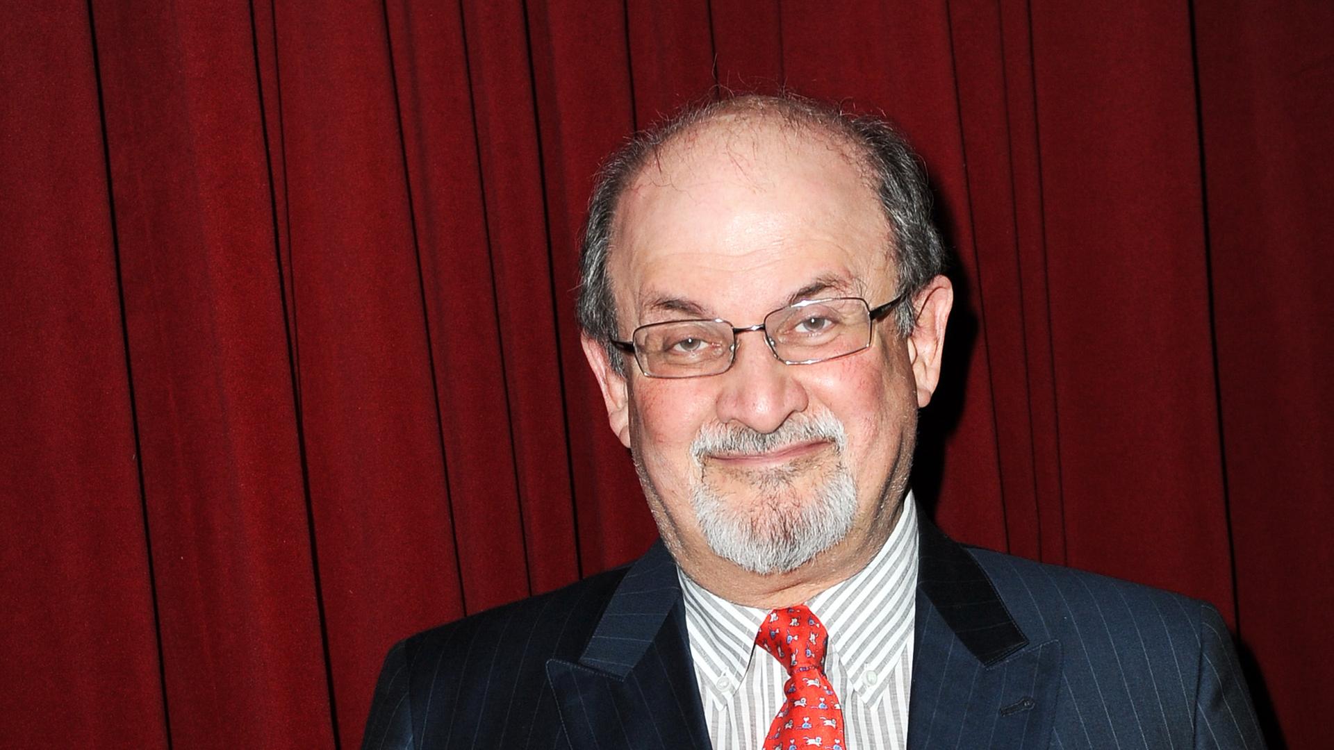 Der indisch-britische Schriftsteller Sir Salman Rushdie am 20.03.2013 in Berlin. Der indisch-britische Schriftsteller Sir Salman Rushdie am 20.03.2013 in Berlin.
