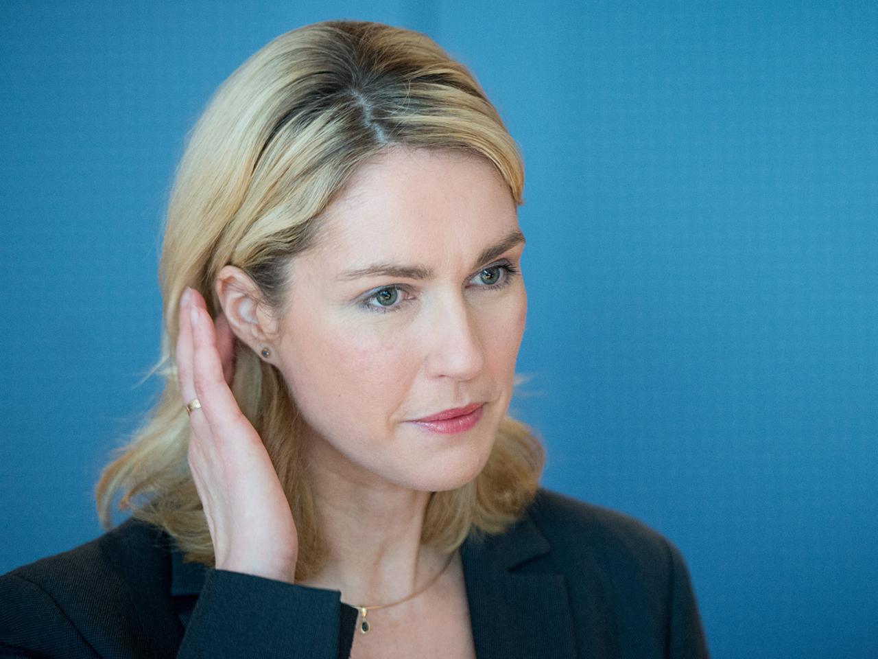 Familienministerin Schwesig, SPD Familienministerin Schwesig, SPD