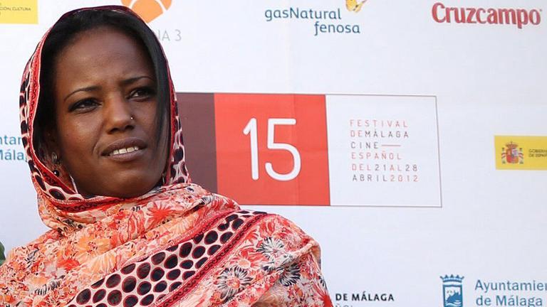 Die Sängerin Aziza Brahim Die Sängerin Aziza Brahim
