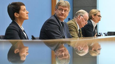 Die AfD-Politiker Jörg Meuthen, Alexander Gauland und Alice Weidel in der Bundespressekonferenz in Berlin