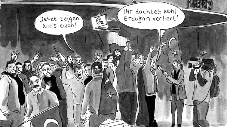 Im Panel aus "Jein" geben Erdoğan-Anhänger auf der Straße Interviews. Im Panel aus "Jein" geben Erdoğan-Anhänger auf der Straße Interviews.