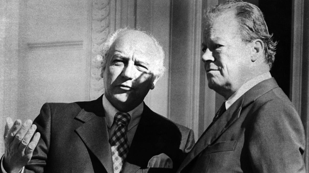 Bundespräsident Walter Scheel mit dem SPD-Vorsitzenden Willy Brandt (rechts) am 5.10.1976 in Bonn Bundespräsident Walter Scheel mit dem SPD-Vorsitzenden Willy Brandt (rechts) am 5.10.1976 in Bonn