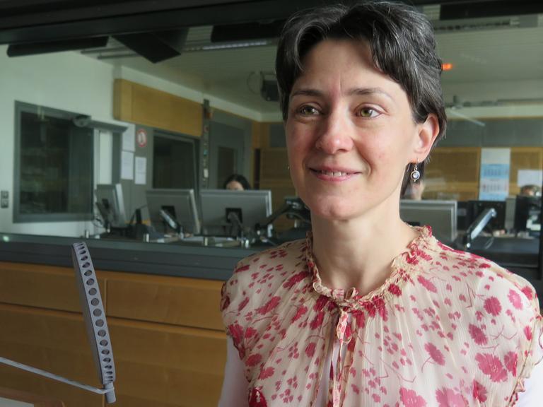 Die Schriftstellerin Ursula Ackrill in der Sendung "Lesart" im Deutschlandradio Kultur