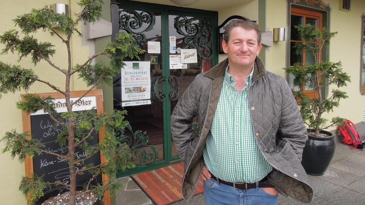 Karl Hofbauer, Chef des Gasthofs "Mitte Europas" in Kühberg, Österreich Karl Hofbauer, Chef des Gasthofs "Mitte Europas" in Kühberg, Österreich