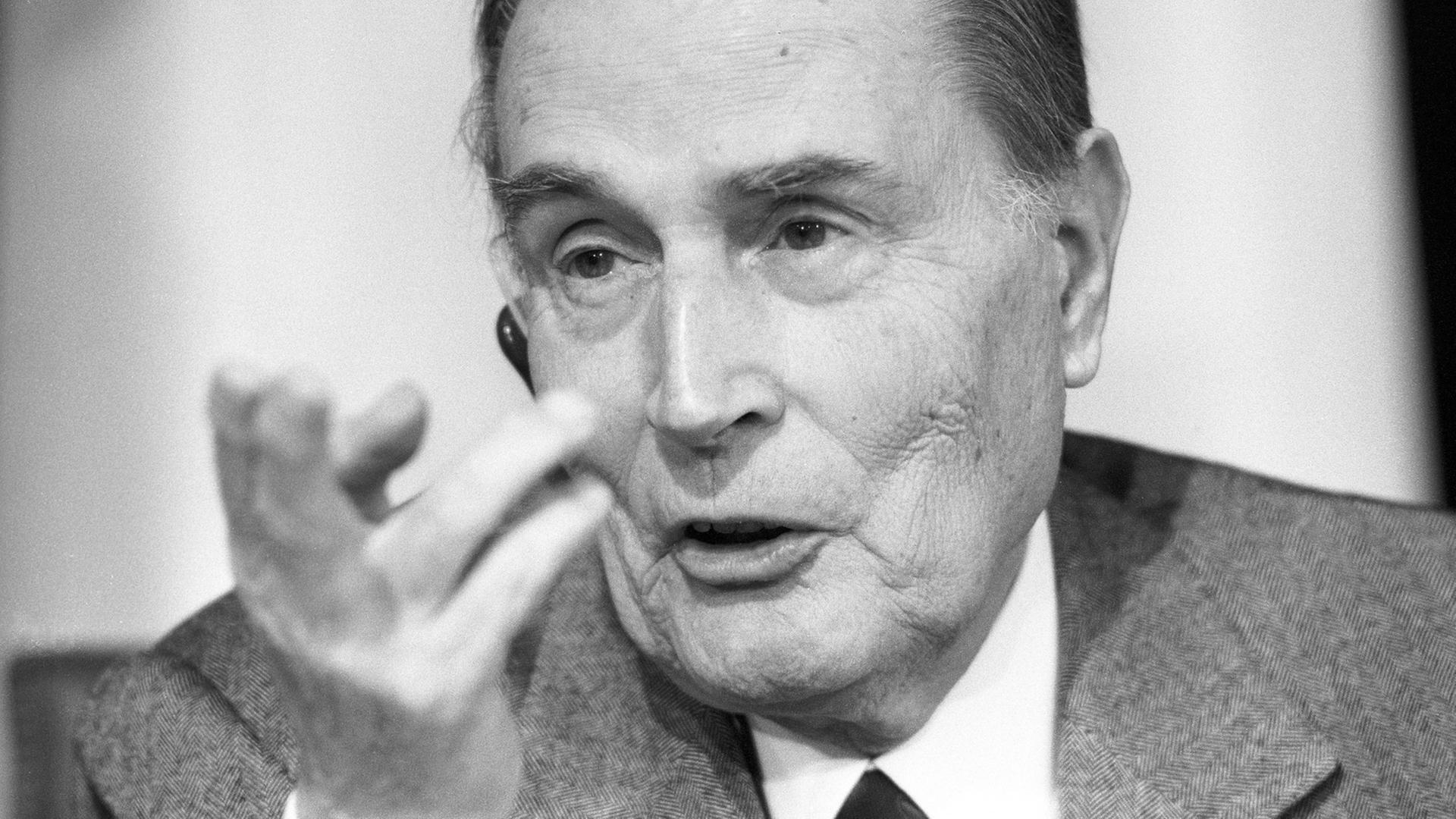 François Mitterrand im Jahr 1992. François Mitterrand im Jahr 1992.