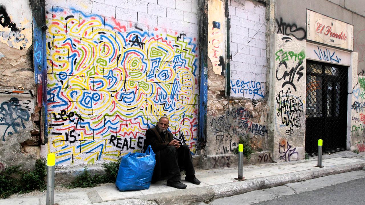 Obdachloser in Athen, Ende Mai 2015 Obdachloser in Athen, Ende Mai 2015