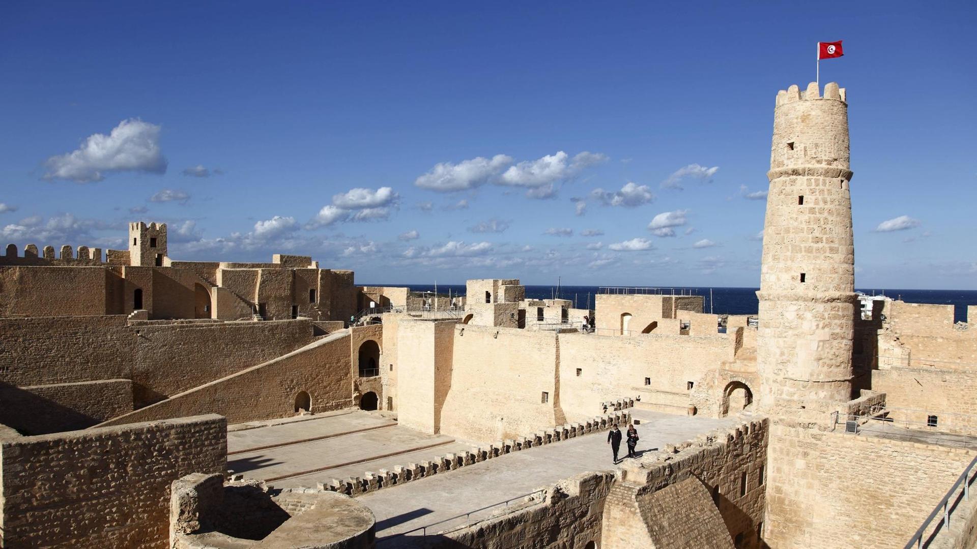 Ribat, die alte Festung von Monastir, an der Mittelmeerküste von Tunesien