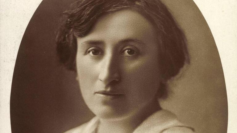Portrait von Rosa Luxemburg in Sepia Portrait von Rosa Luxemburg in Sepia