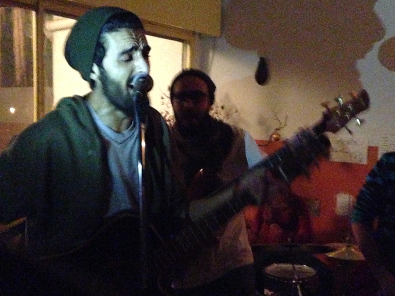 Die syrische Band "Khebez Dawle" bei einem Konzert