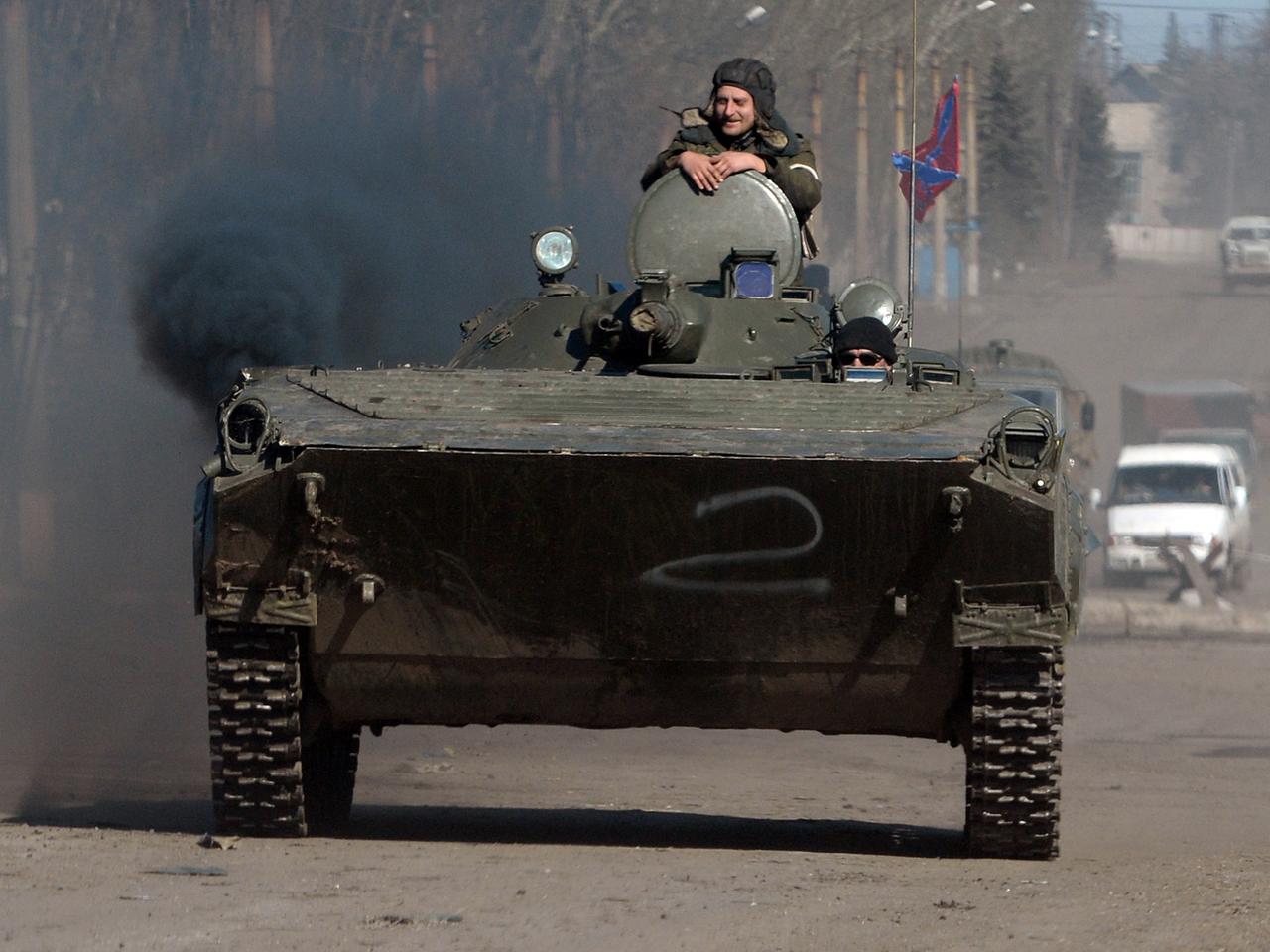 Pro-russische Separatisten in Debalzewe in der Ostukraine. Pro-russische Separatisten in Debalzewe in der Ostukraine.