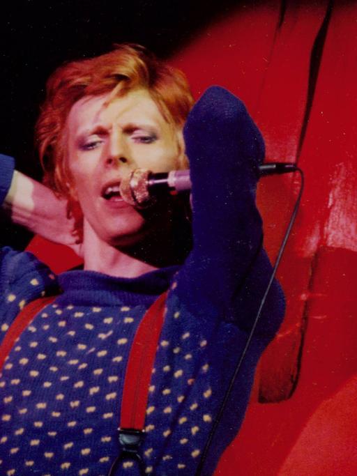 David Bowie bei einem Auftritt in den 70er-Jahren.